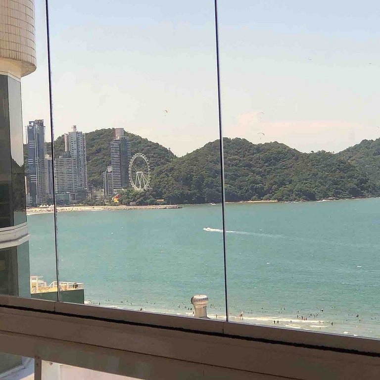 2 Dorm. Frente Mar com Churrasqueira