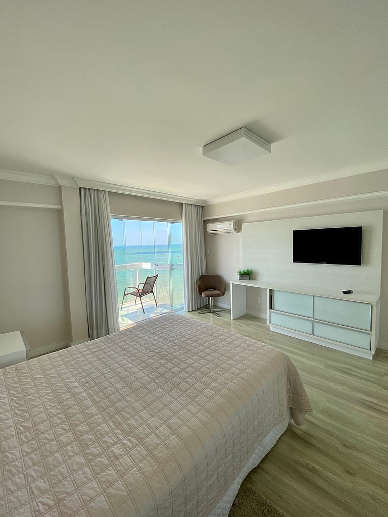 Apartamento Alto padrão Frente Mar
