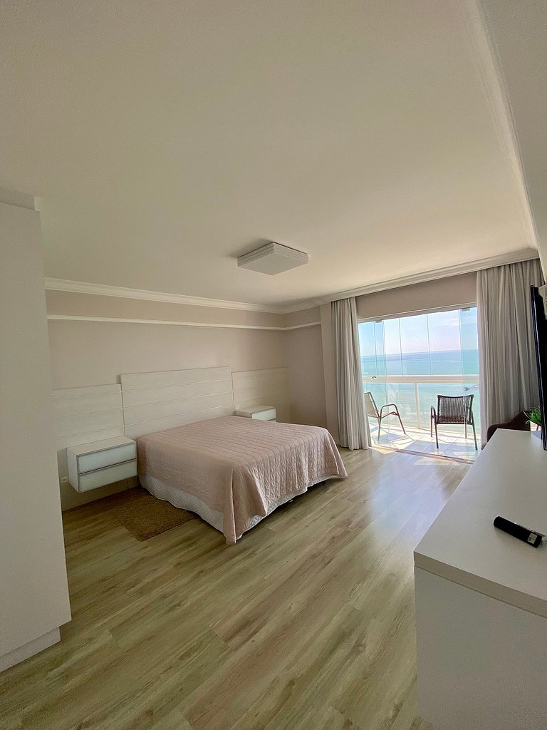 Apartamento Alto padrão Frente Mar