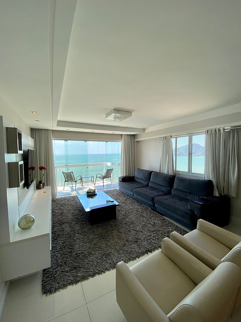 Apartamento Alto padrão Frente Mar