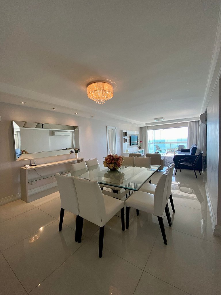 Apartamento Alto padrão Frente Mar