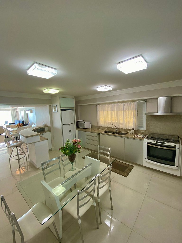 Apartamento Alto padrão Frente Mar