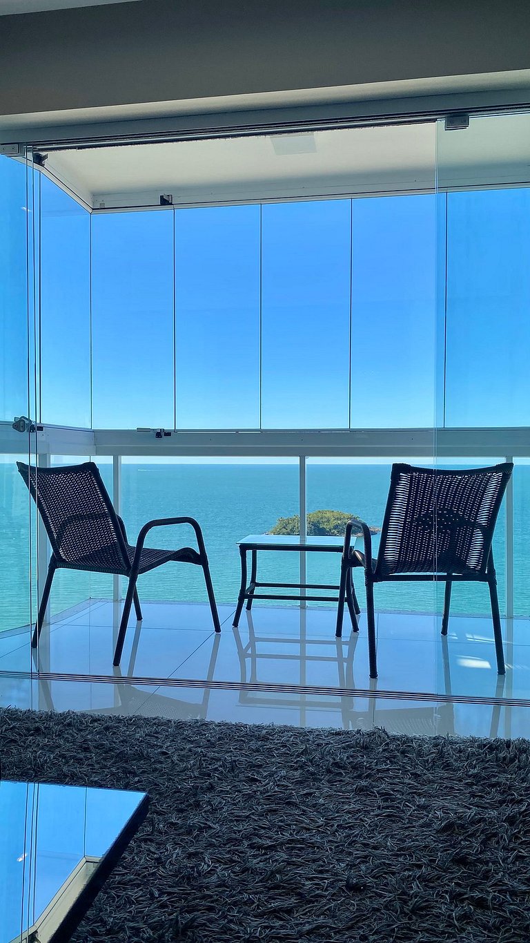 Apartamento Alto padrão Frente Mar
