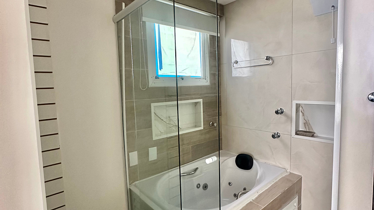 Apartamento com 2 suítes frente mar em balneário camboriú.