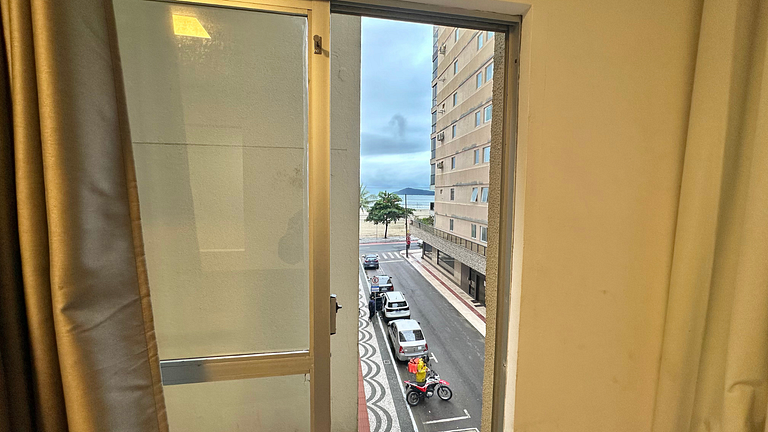 2 Dorm. Quadra Mar - Barra Norte