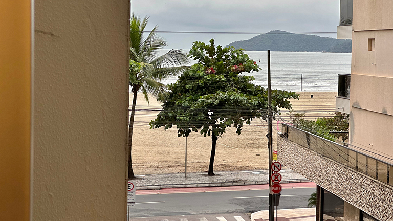 2 Dorm. Quadra Mar - Barra Norte