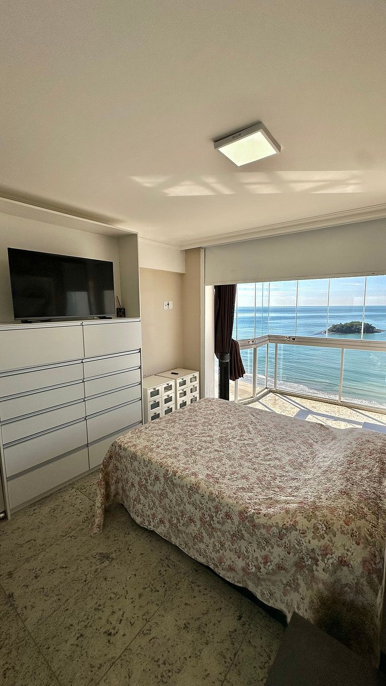 Apartamento com 2 suítes frente mar em balneário camboriú.