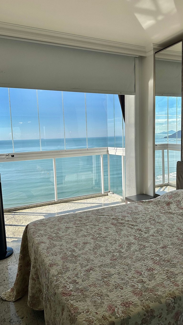 Apartamento com 2 suítes frente mar em balneário camboriú.