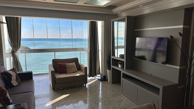 Apartamento com 2 suítes frente mar em balneário camboriú.