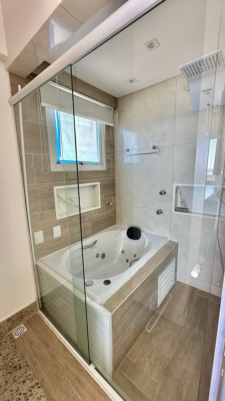 Apartamento com 2 suítes frente mar em balneário camboriú.