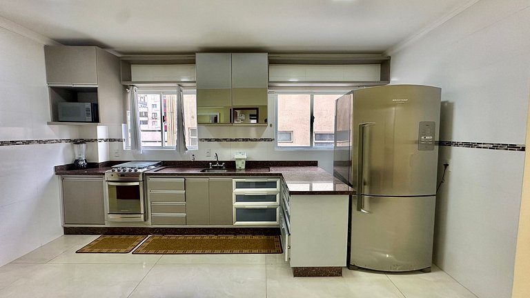 Frente Mar, Hidro e Churrasqueira #01