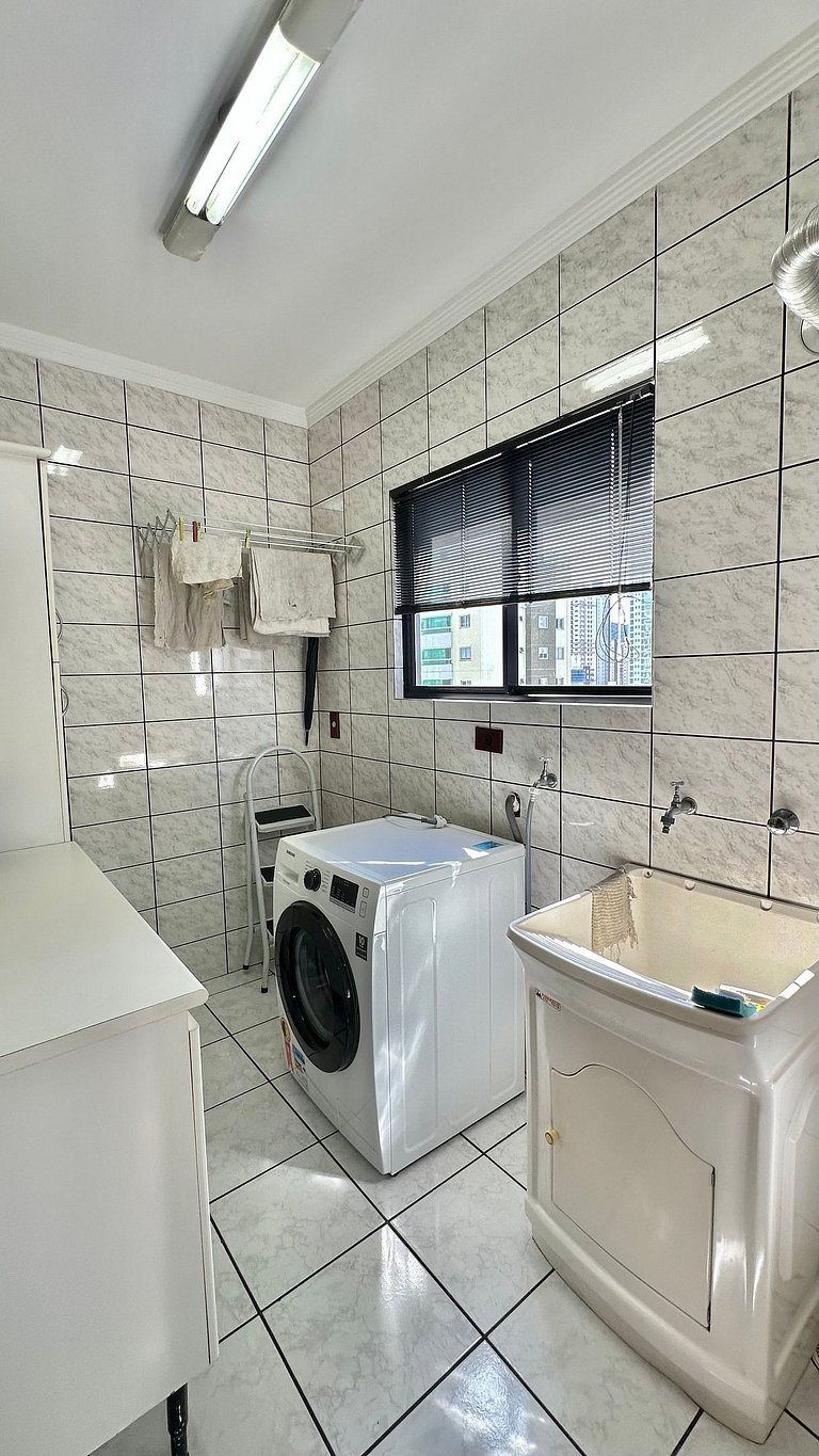 3 Dormitórios Churrasqueira 200m da Praia