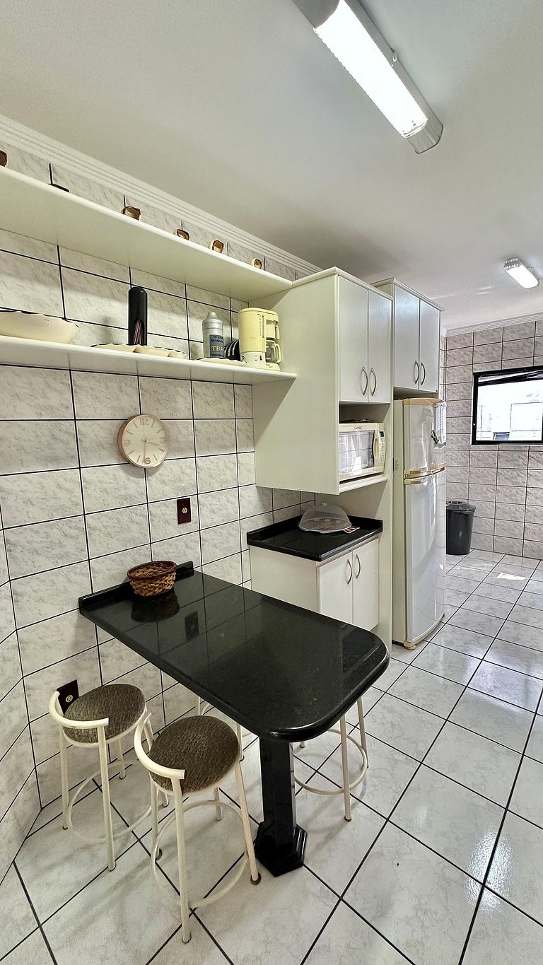 3 Dormitórios Churrasqueira 200m da Praia