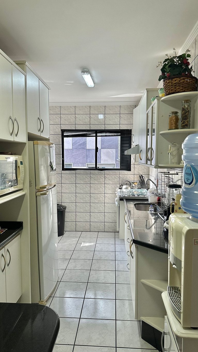 3 Dormitórios Churrasqueira 200m da Praia