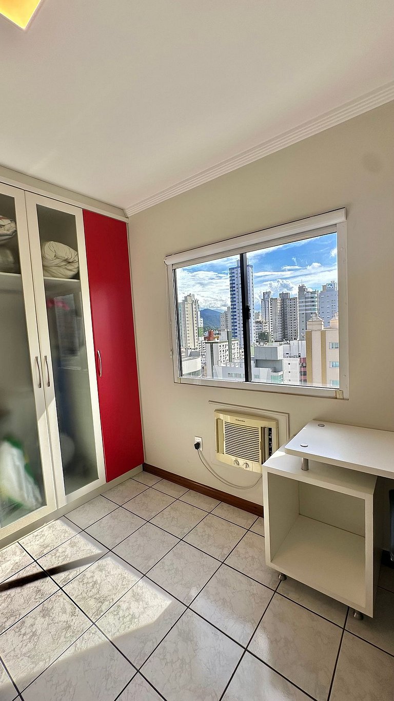 3 Dormitórios Churrasqueira 200m da Praia