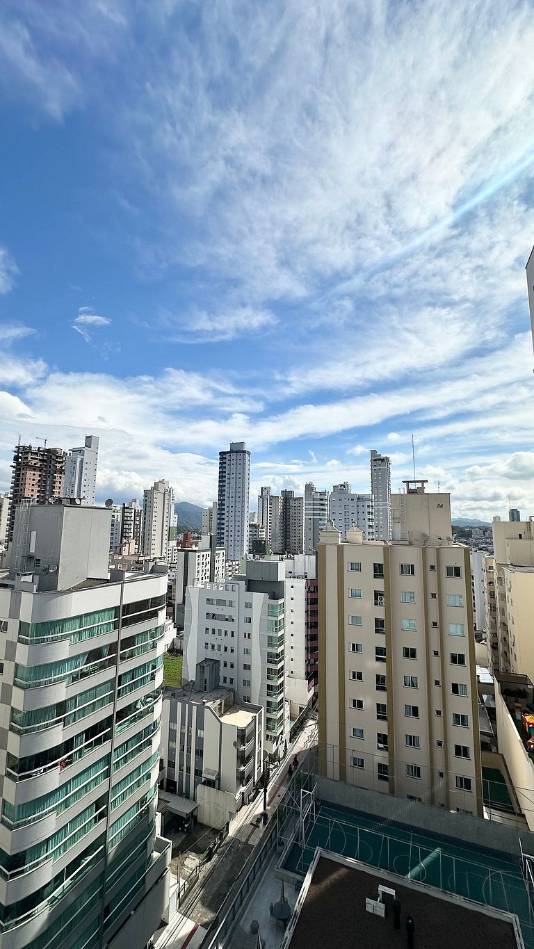 3 Dormitórios Churrasqueira 200m da Praia