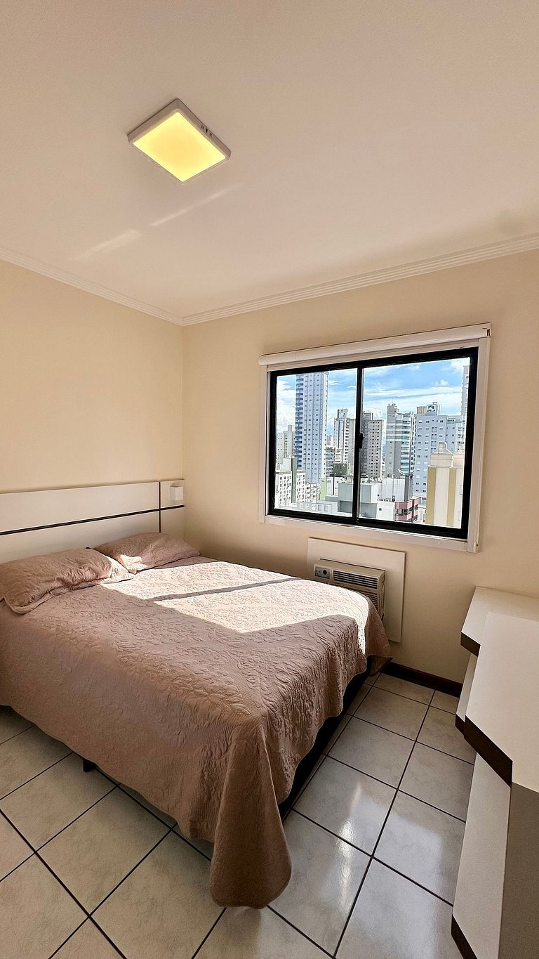 3 Dormitórios Churrasqueira 200m da Praia