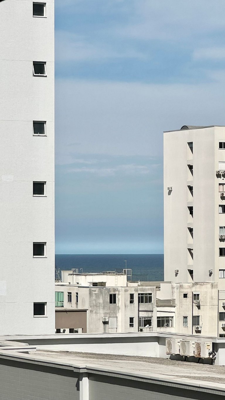 3 Dormitórios Churrasqueira 200m da Praia