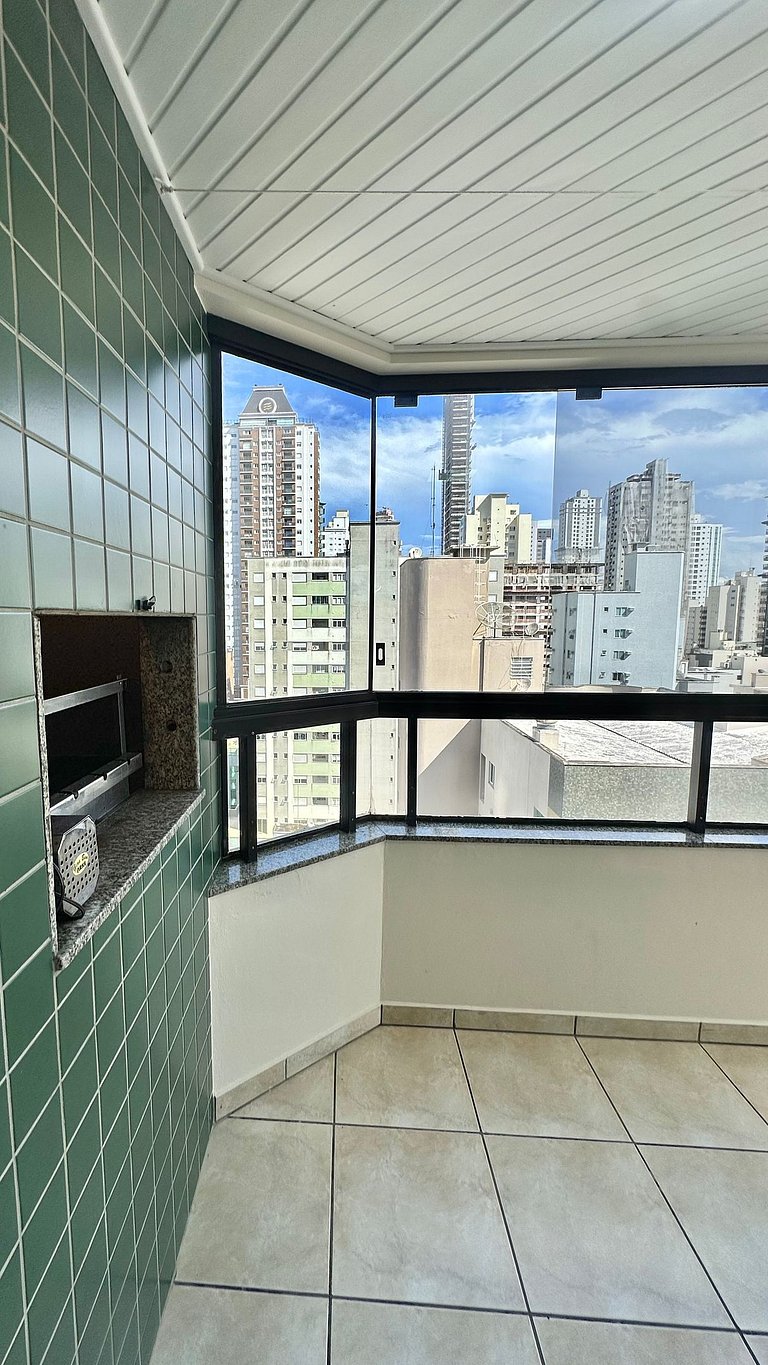 3 Dormitórios Churrasqueira 200m da Praia