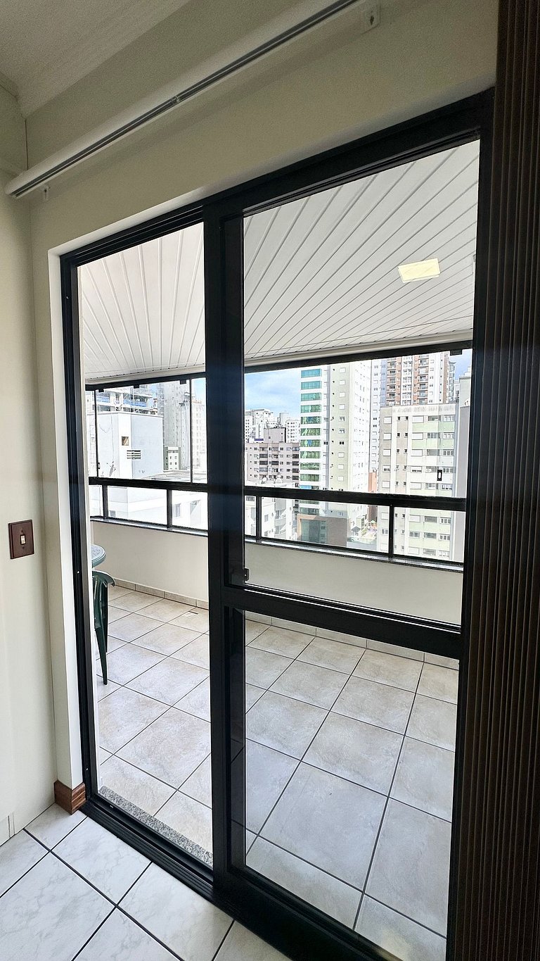 3 Dormitórios Churrasqueira 200m da Praia