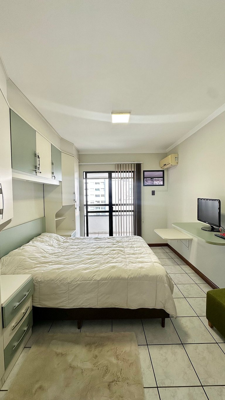 3 Dormitórios Churrasqueira 200m da Praia