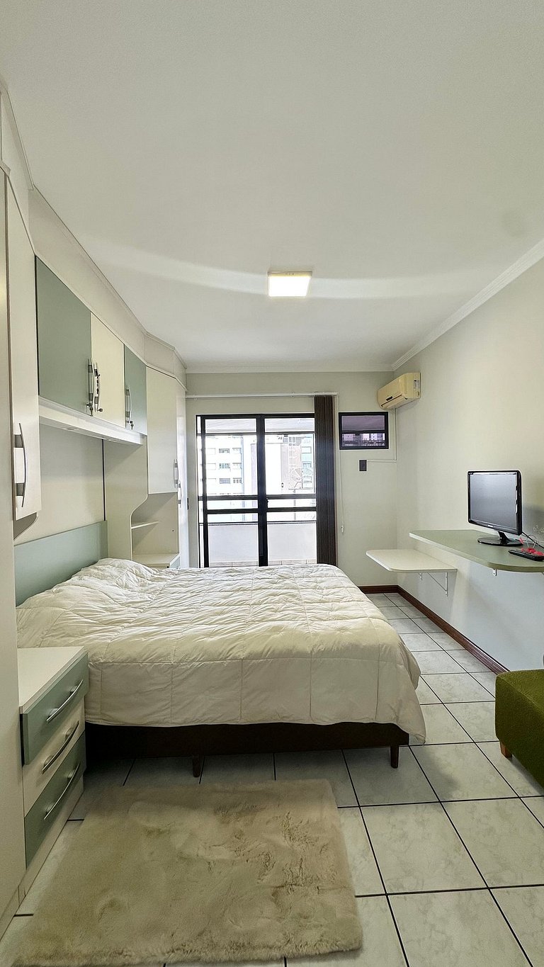 3 Dormitórios Churrasqueira 200m da Praia