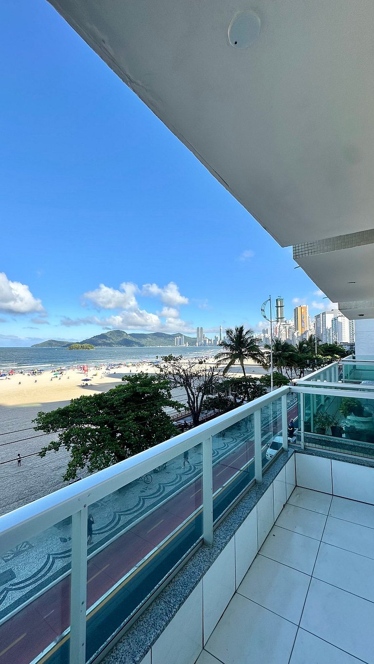 AP com Sacada Frente Mar em BC