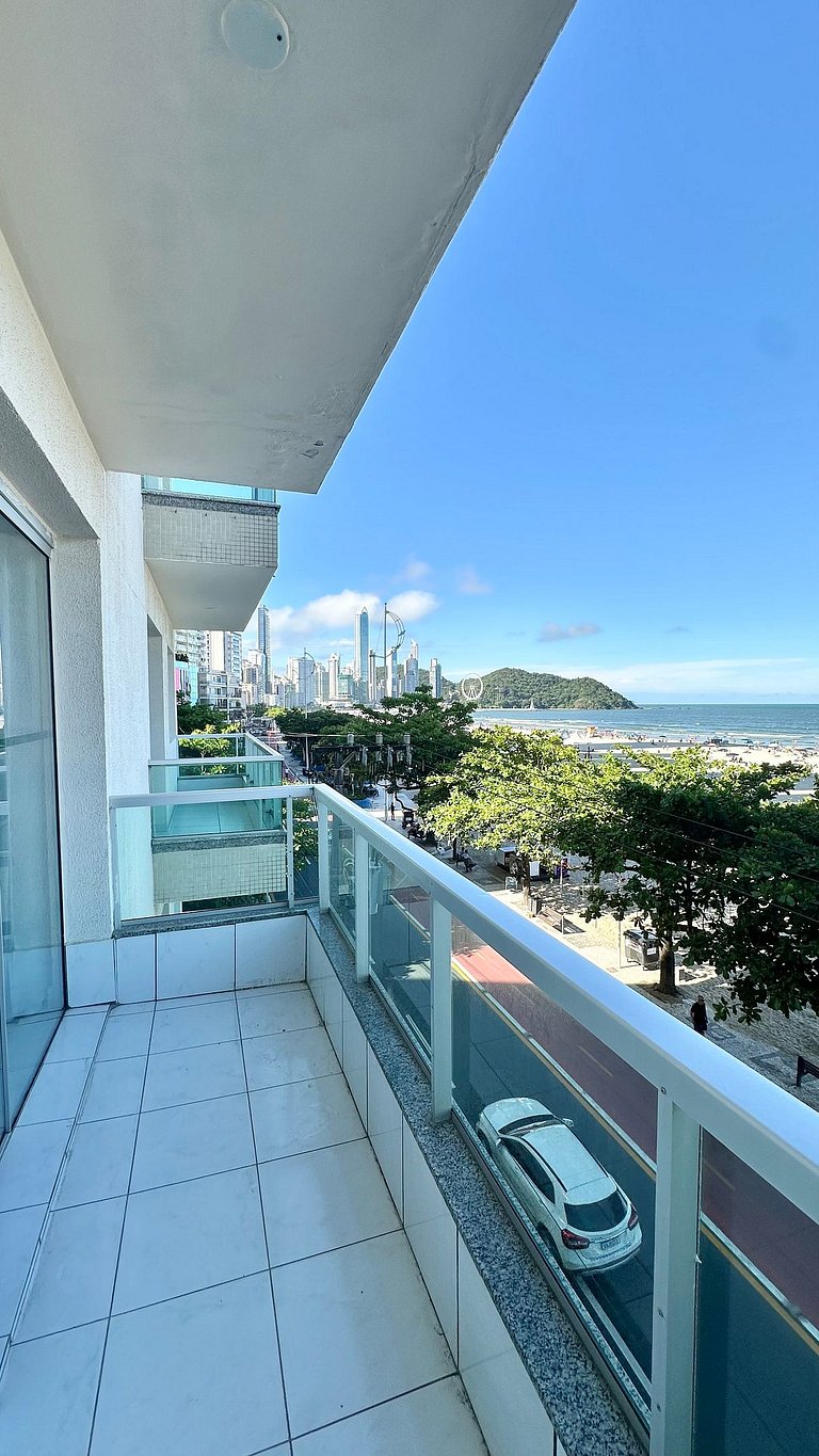 AP com Sacada Frente Mar em BC