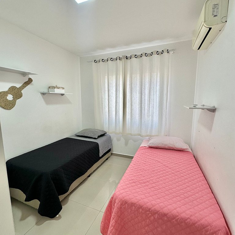 02 Dorm. Aconchegante e Bem localizado