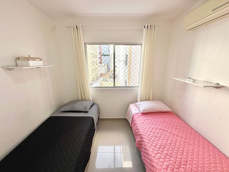 02 Dorm. Aconchegante e Bem localizado