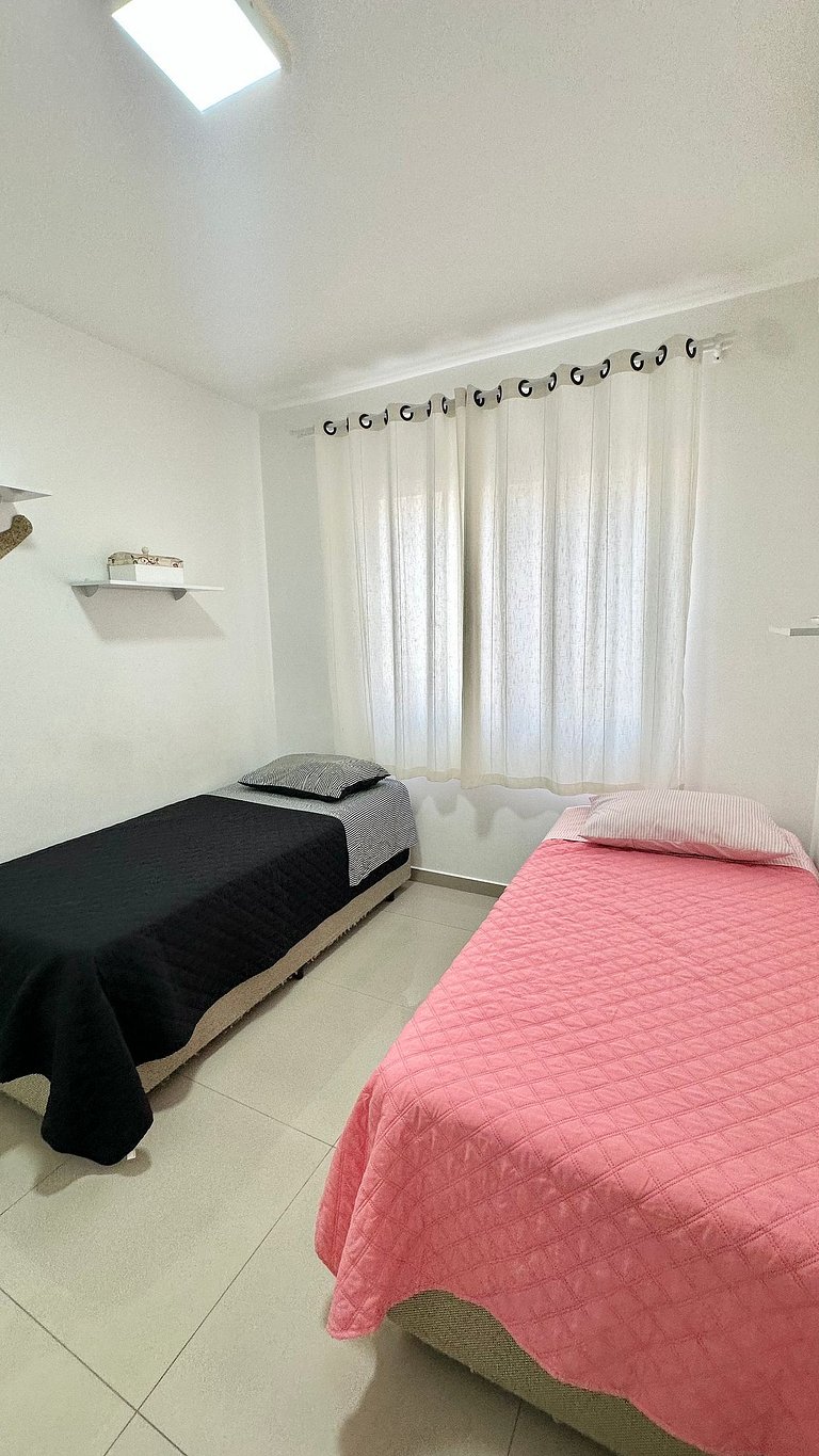 02 Dorm. Aconchegante e Bem localizado