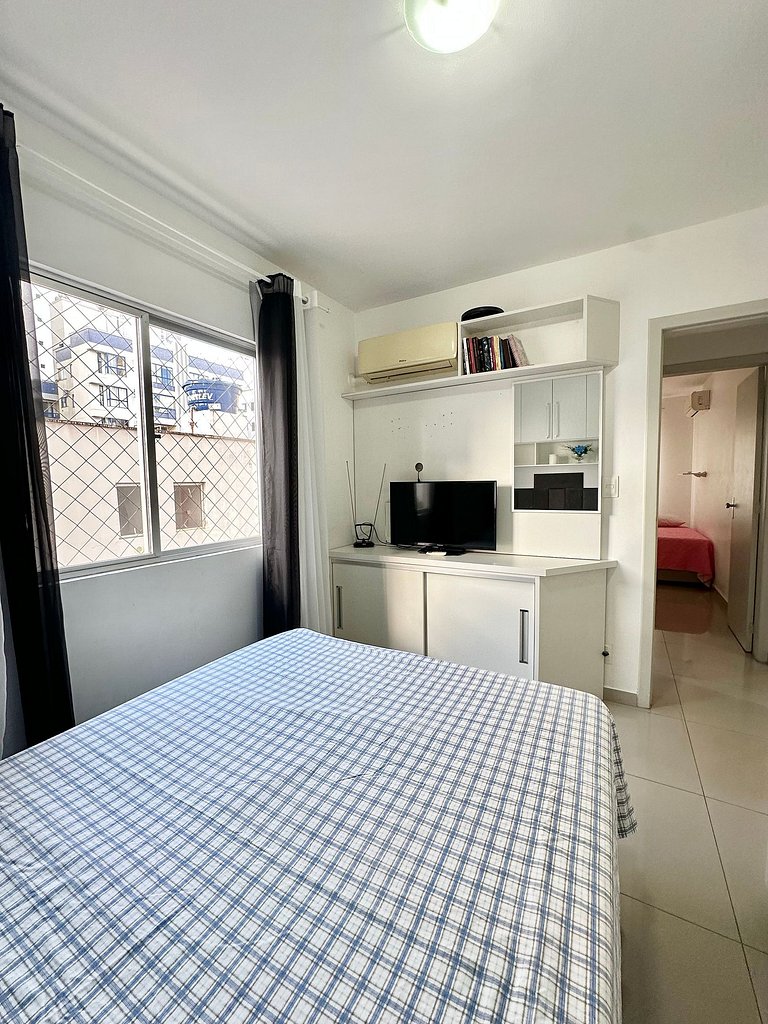 02 Dorm. Aconchegante e Bem localizado