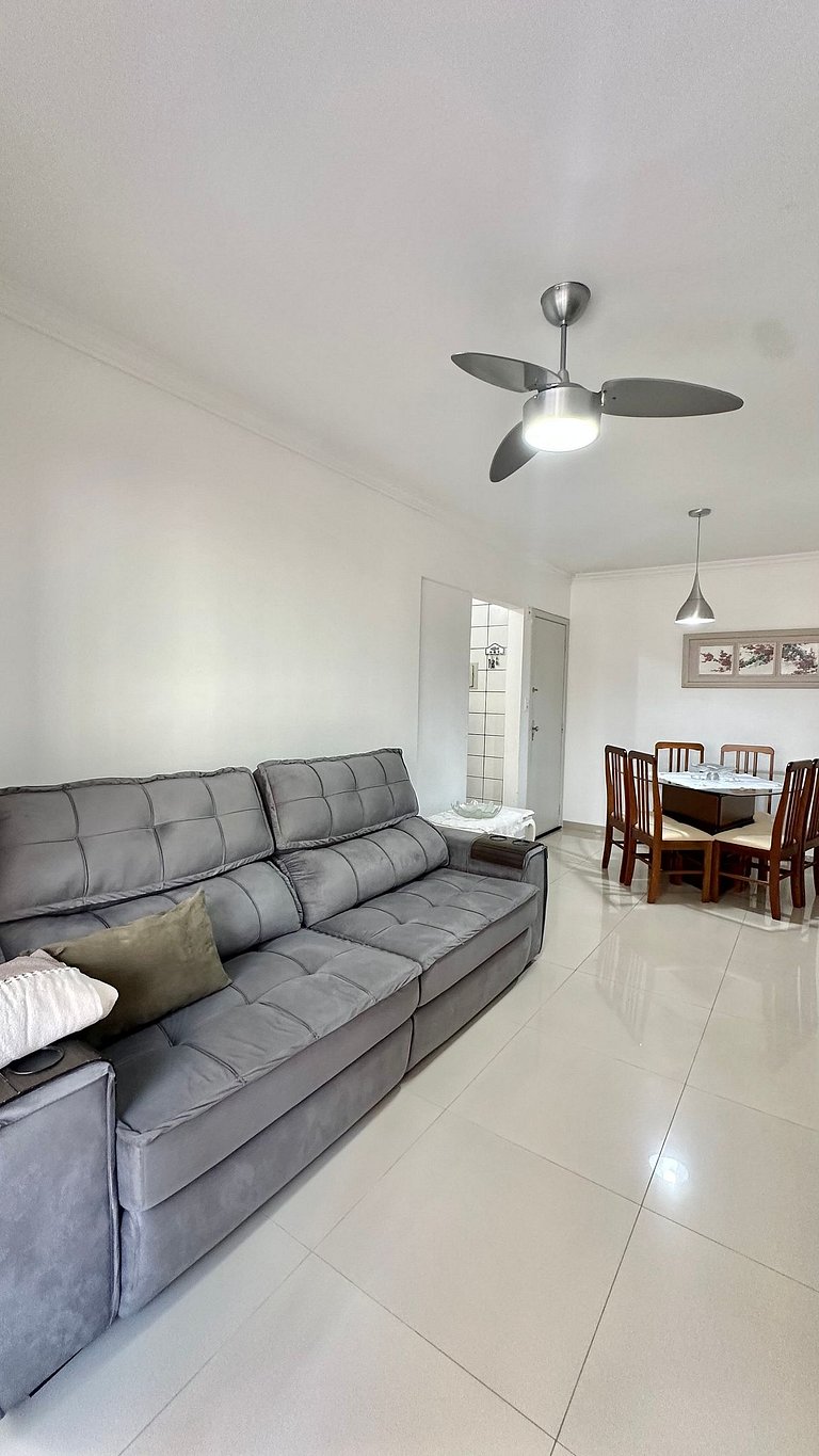 02 Dorm. Aconchegante e Bem localizado