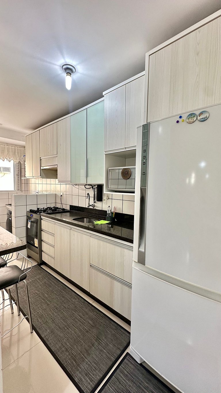 02 Dorm. Aconchegante e Bem localizado