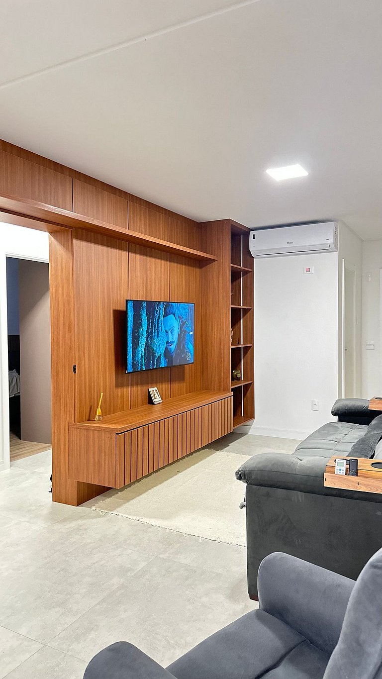 3 Suítes, Churrasqueira e Pertinho da Praia