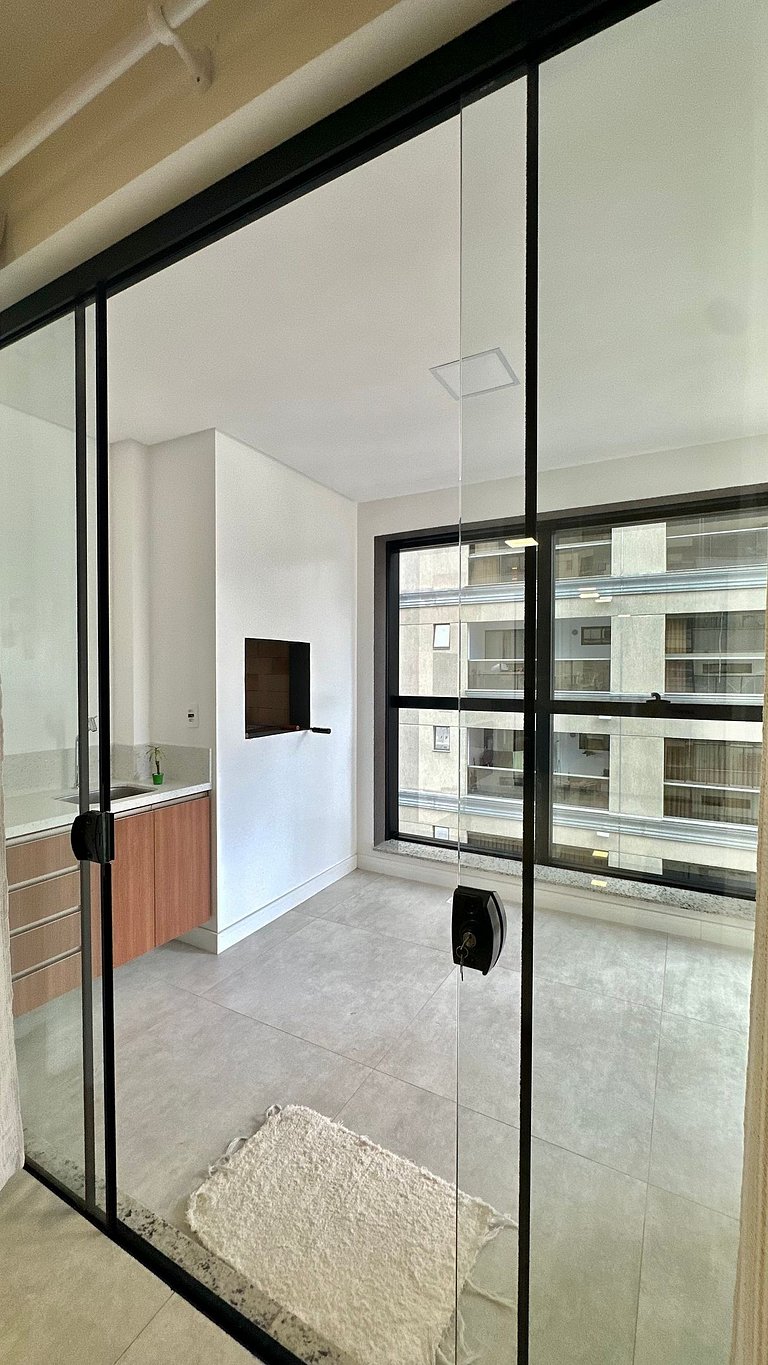 3 Suítes, Churrasqueira e Pertinho da Praia