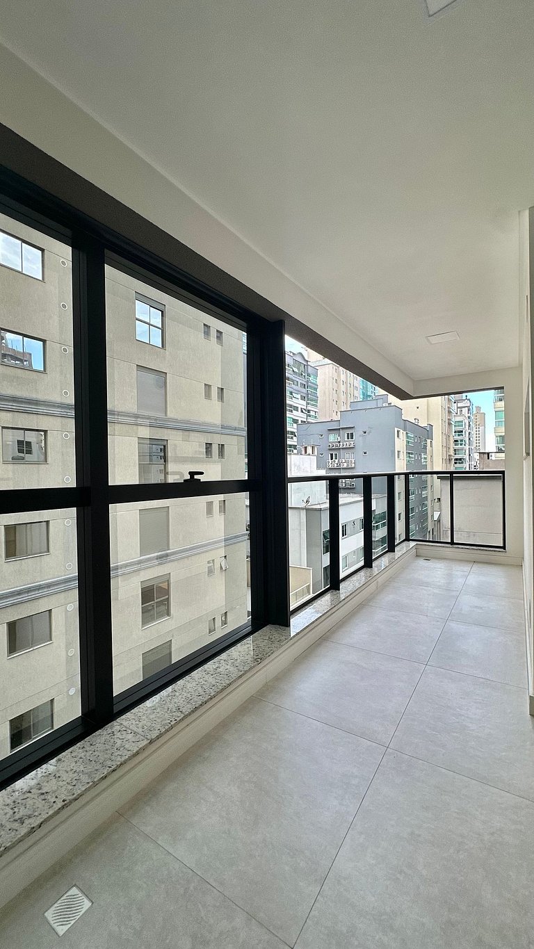 3 Suítes, Churrasqueira e Pertinho da Praia