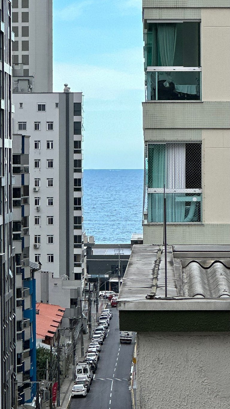 3 Suítes, Churrasqueira e Pertinho da Praia