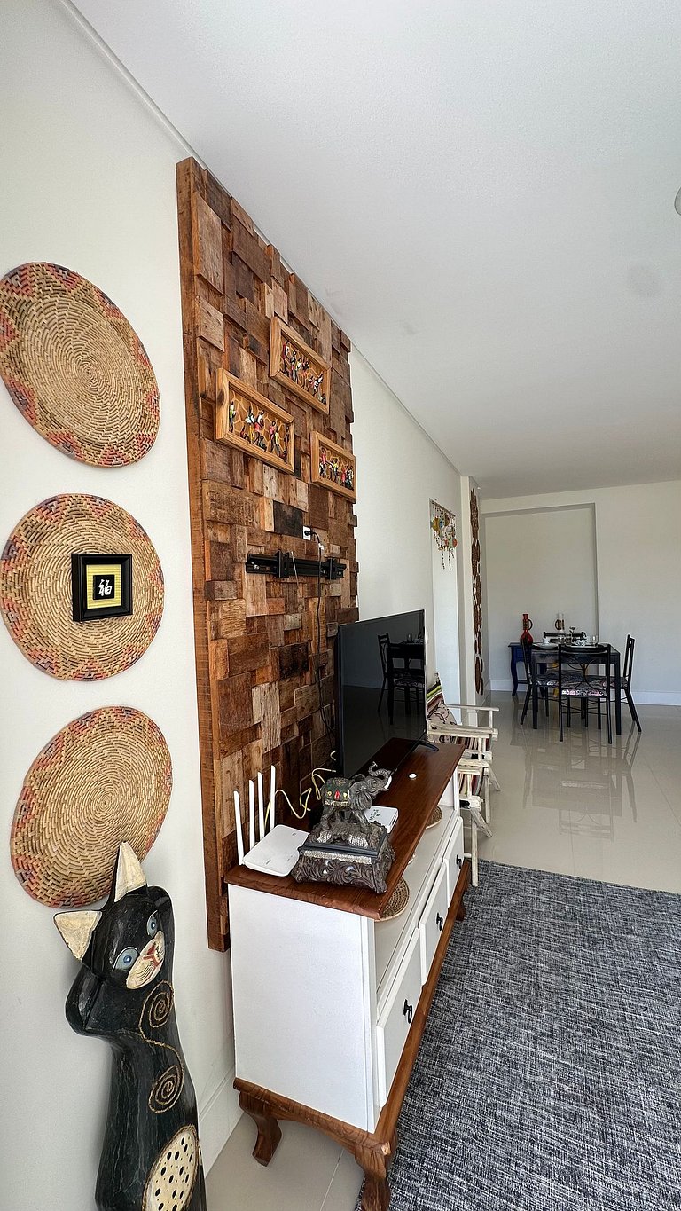 02 Dorm. Sacada com Churrasqueira e Vista para BC