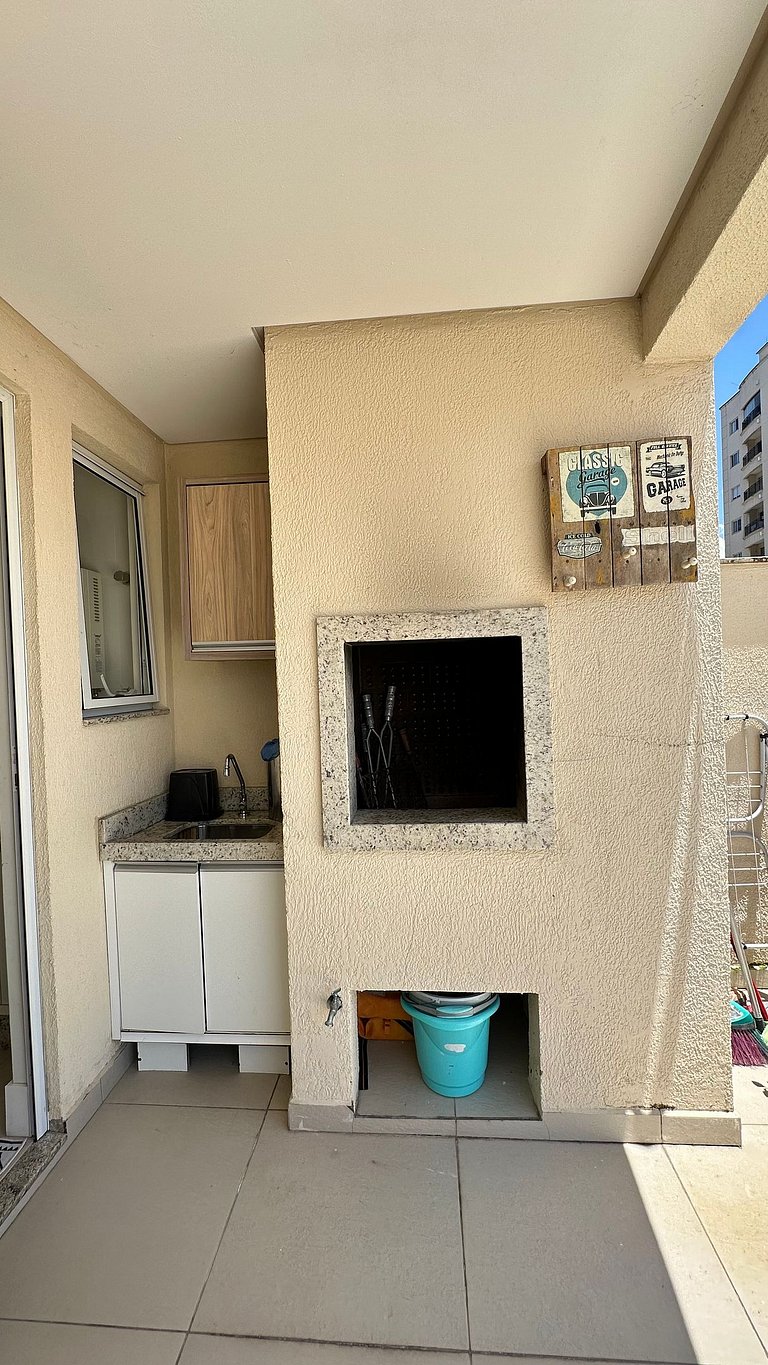 02 Dorm. Sacada com Churrasqueira e Vista para BC