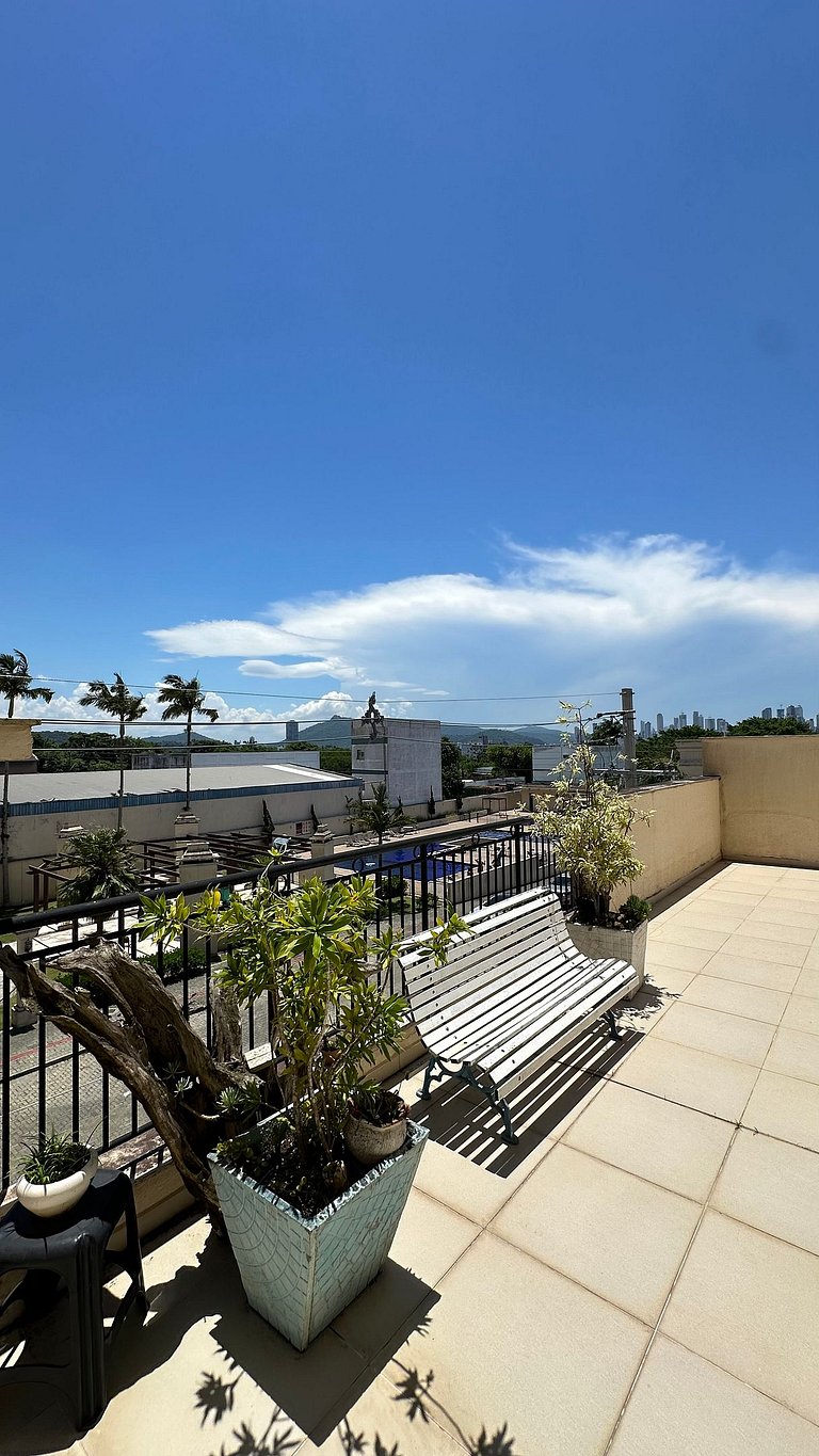 02 Dorm. Sacada com Churrasqueira e Vista para BC