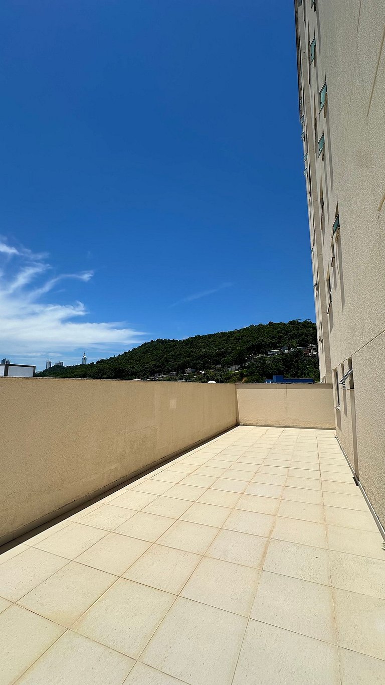 02 Dorm. Sacada com Churrasqueira e Vista para BC