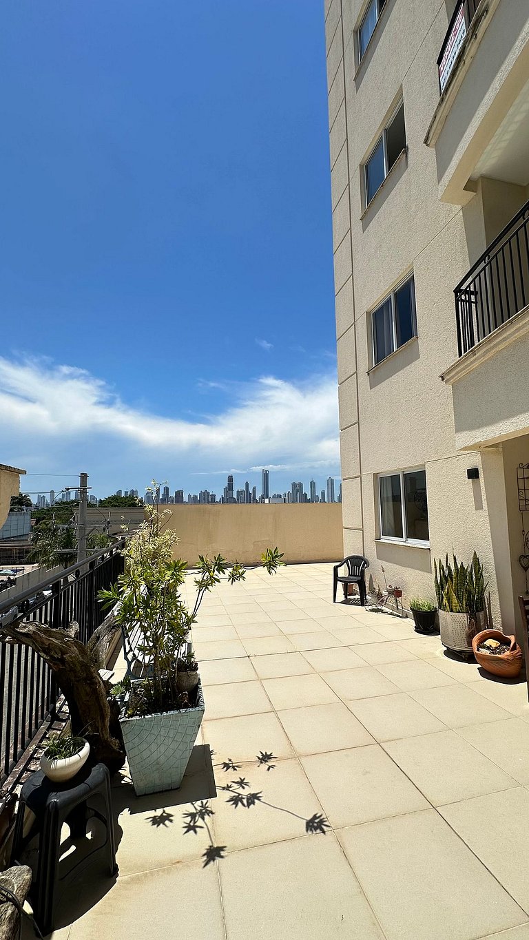 02 Dorm. Sacada com Churrasqueira e Vista para BC