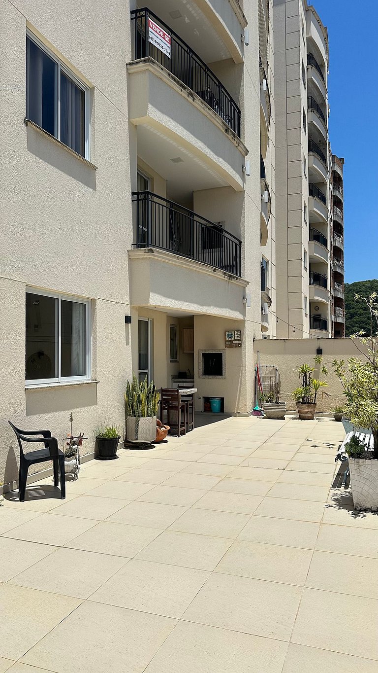 02 Dorm. Sacada com Churrasqueira e Vista para BC