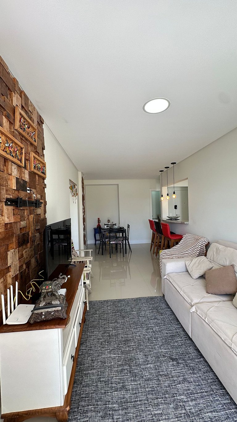 02 Dorm. Sacada com Churrasqueira e Vista para BC