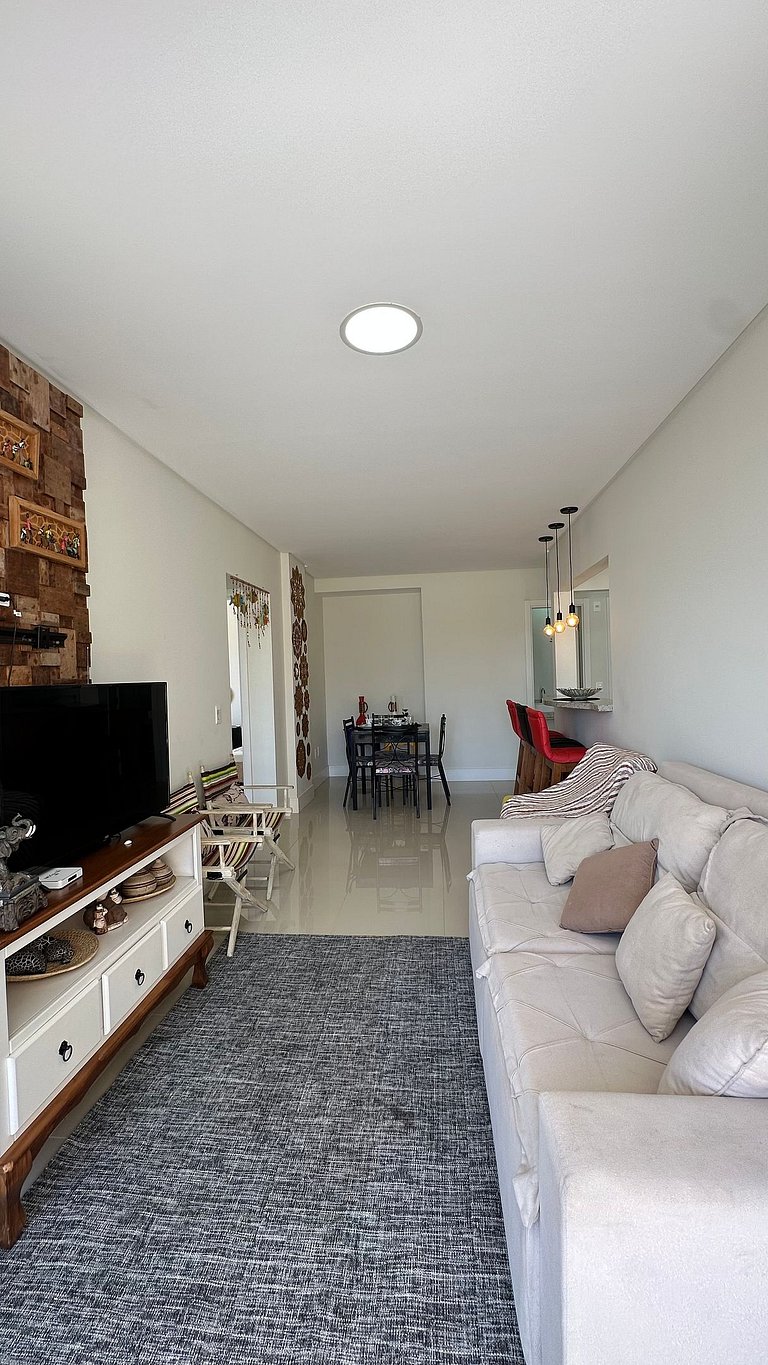 02 Dorm. Sacada com Churrasqueira e Vista para BC