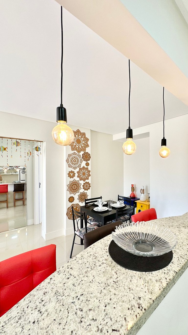 02 Dorm. Sacada com Churrasqueira e Vista para BC