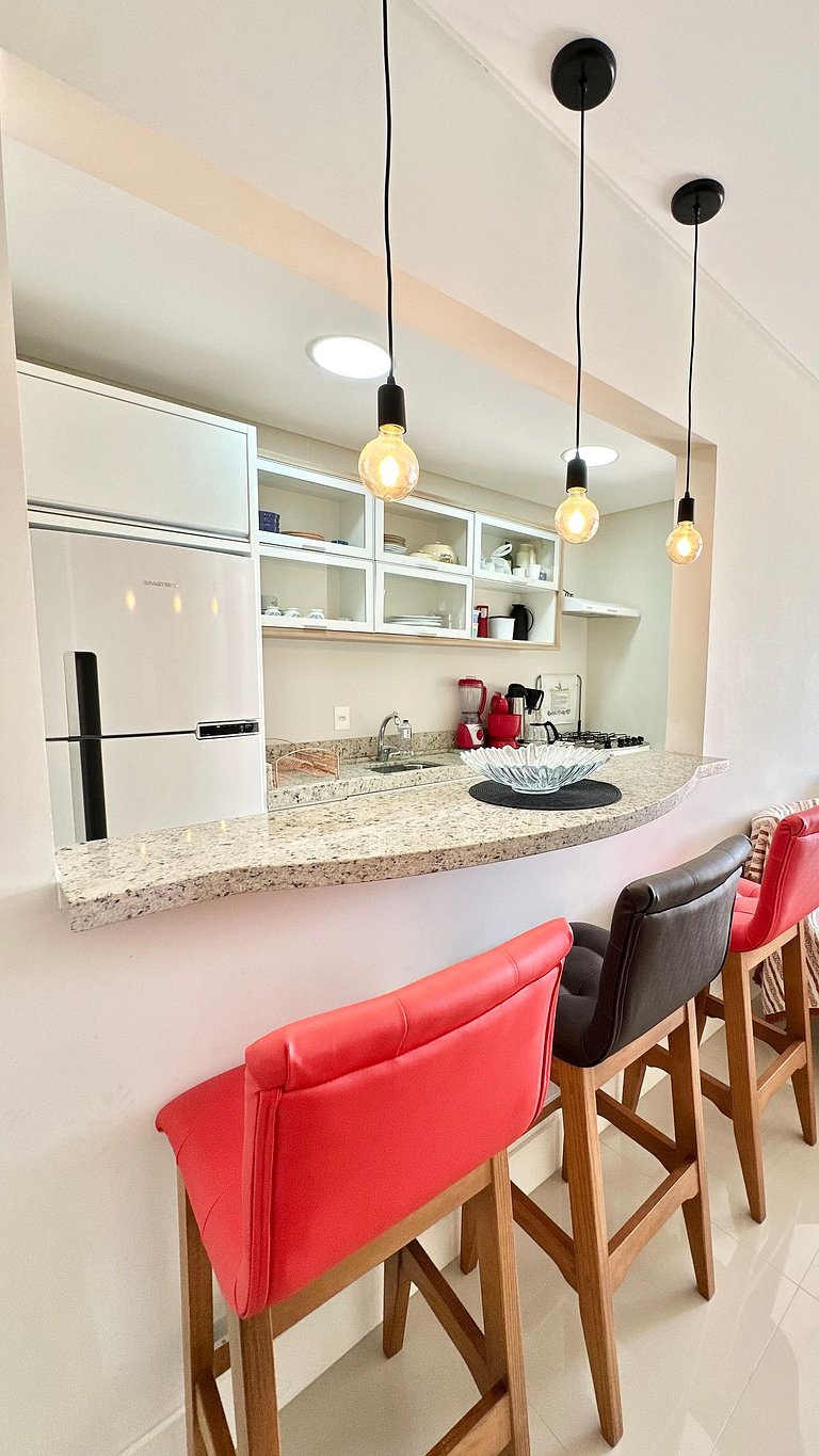 02 Dorm. Sacada com Churrasqueira e Vista para BC