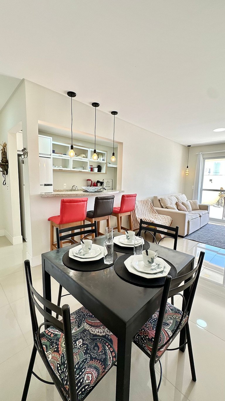 02 Dorm. Sacada com Churrasqueira e Vista para BC