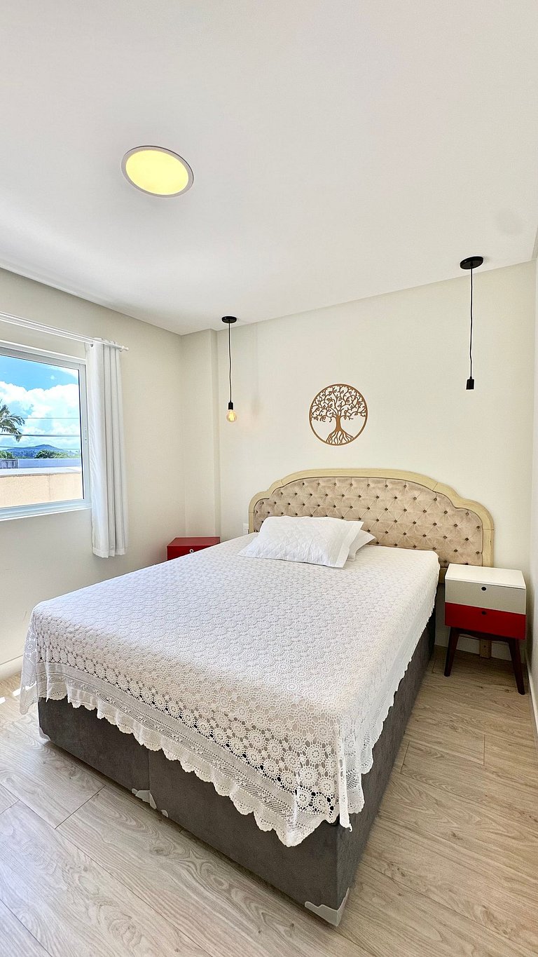 02 Dorm. Sacada com Churrasqueira e Vista para BC